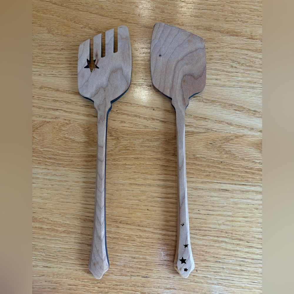 Wooden Star-Accent salad servers